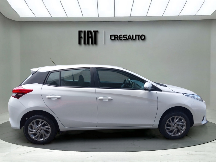 toyota yaris 1.5 16v flex xs multidrive 5p automatico 20256