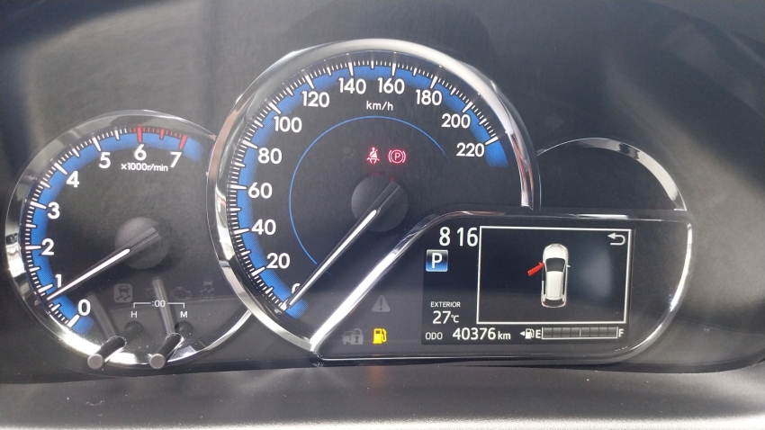 toyota yaris 1.5 16v flex xs multidrive 5p automatico 202512