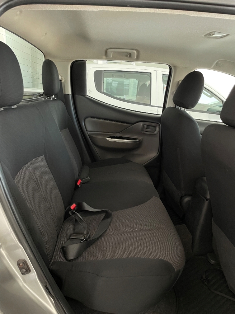 mitsubishi l200 triton sport gls 2.4 diesel 4p automatico 2019 mitsubishi l200 triton sport gls 2.4 diesel 4p automatico 2019