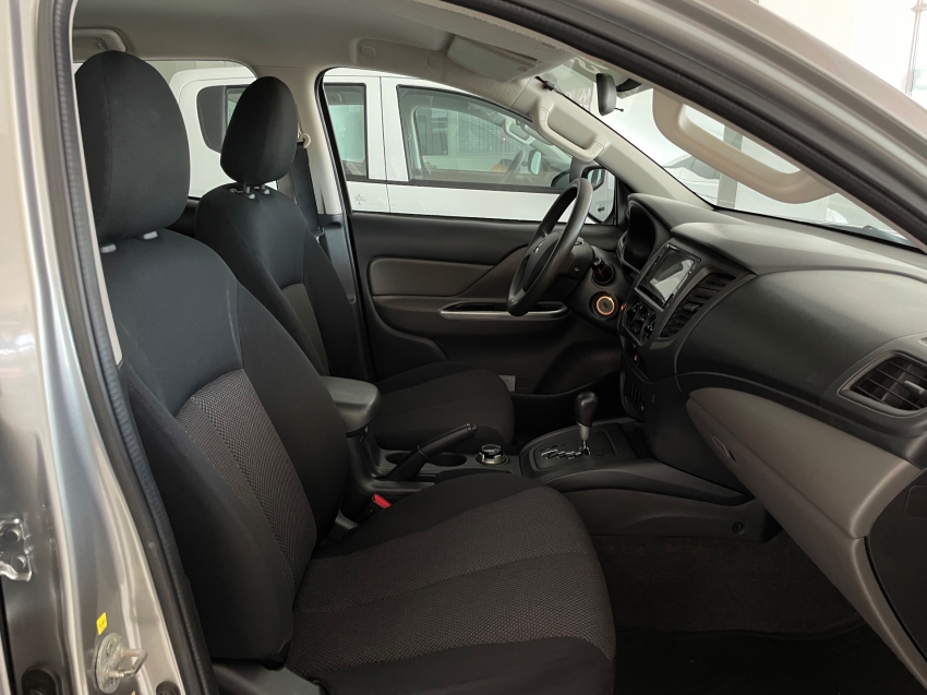mitsubishi l200 triton sport gls 2.4 diesel 4p automatico 2019 mitsubishi l200 triton sport gls 2.4 diesel 4p automatico 2019