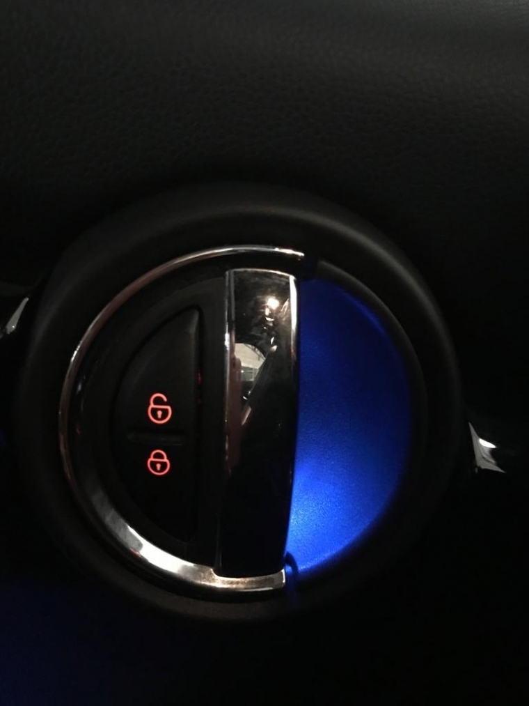 mini cooper hatch jcw 3p 2.0 gasolina automatico 2019 mini cooper hatch jcw 3p 2.0 gasolina automatico 2019