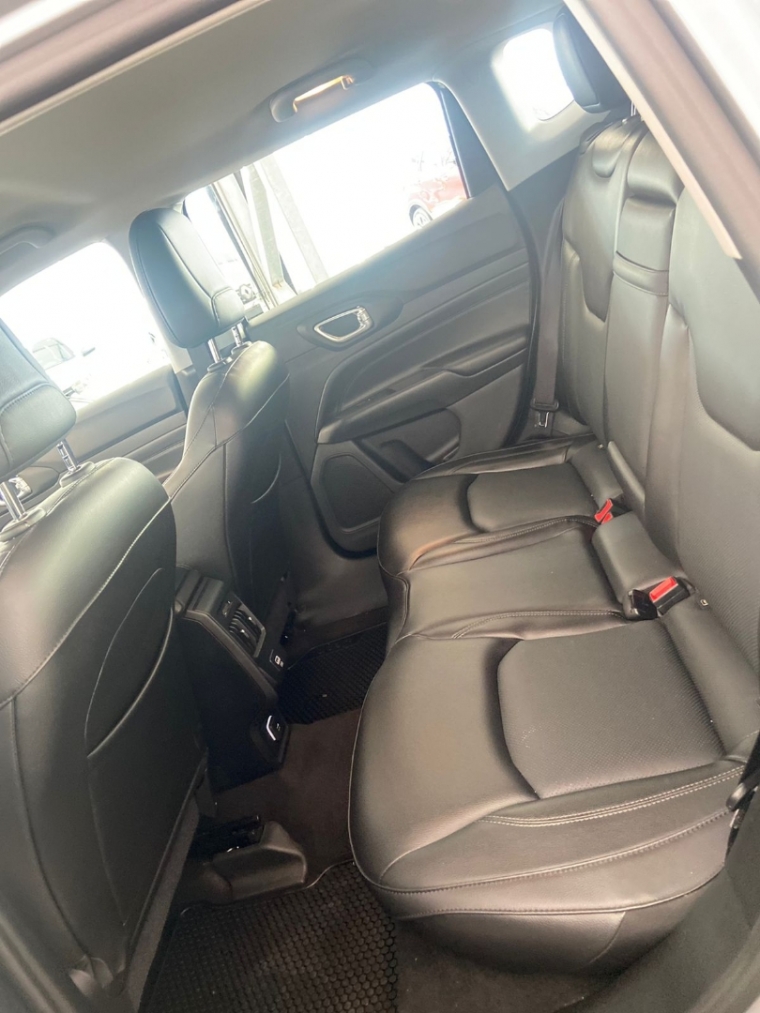 jeep compass long t270 1.3 tb 4x2 flex 5p automatico 2022 jeep compass long t270 1.3 tb 4x2 flex 5p automatico 2022