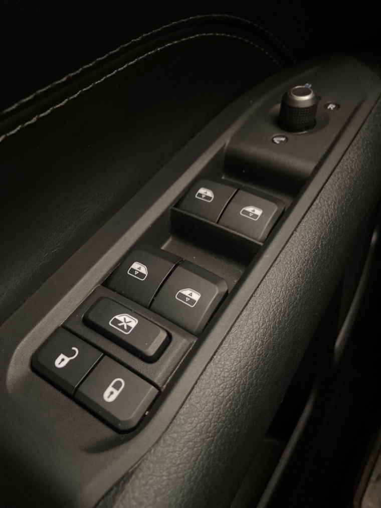 jeep compass long t270 1.3 tb 4x2 flex 5p automatico 2022 jeep compass long t270 1.3 tb 4x2 flex 5p automatico 2022