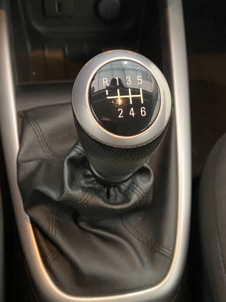 chevrolet onix lt 1.0 8v flexpower flex 5p manual 2018 chevrolet onix lt 1.0 8v flexpower flex 5p manual 2018
