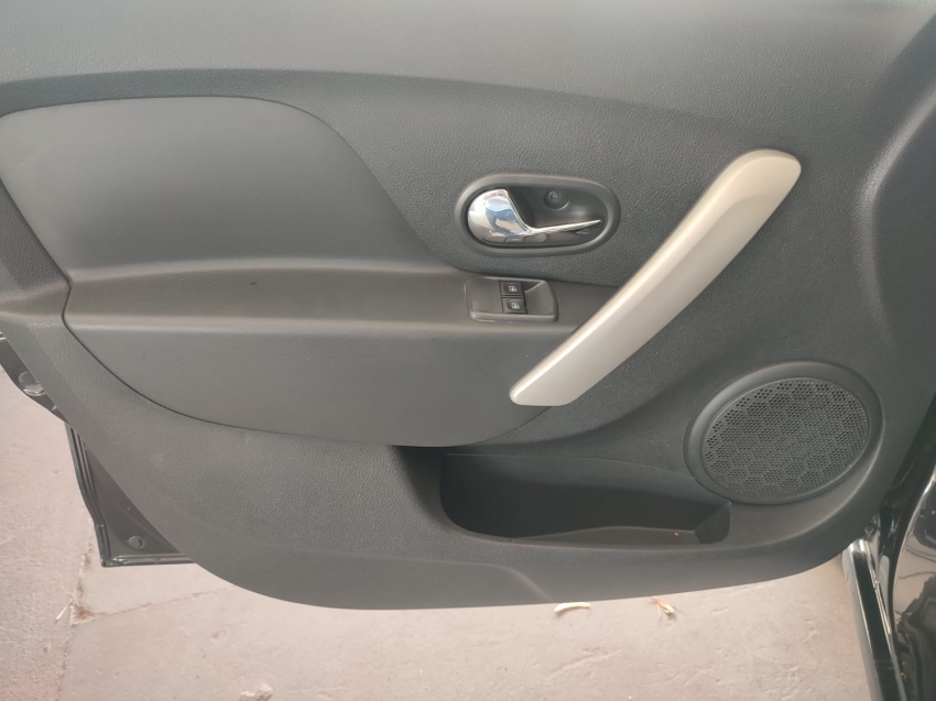renault sandero expr 1.0 flex 5p manual 2019 renault sandero expr 1.0 flex 5p manual 2019