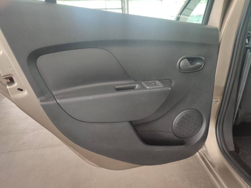 renault logan zen 1.0 mt flex 5p manual 2022 renault logan zen 1.0 mt flex 5p manual 2022