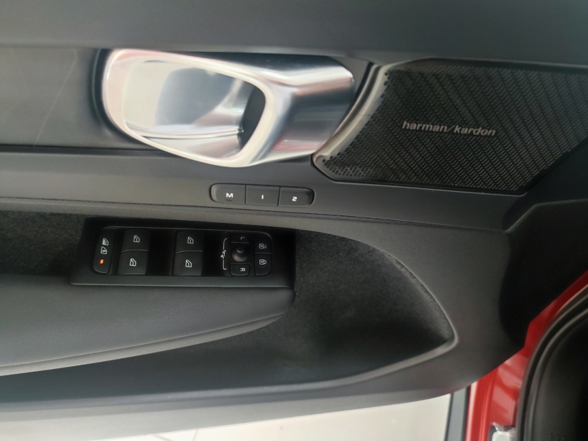 volvo c40 pure p8 recharge eletrico 1.0 5p automatico 2022 volvo c40 pure p8 recharge eletrico 1.0 5p automatico 2022