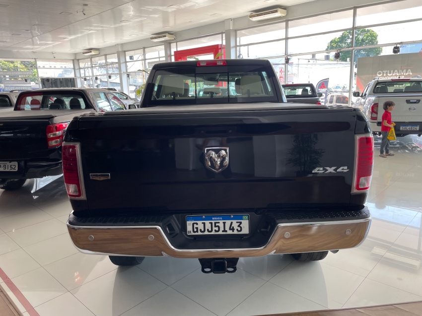 dodge ram 2500 laramie 6.7 tdi cd 4x4 5.0 diesel 4p automatico 2018