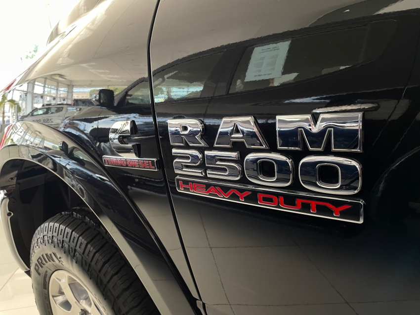 dodge ram 2500 laramie 6.7 tdi cd 4x4 5.0 diesel 4p automatico 2018