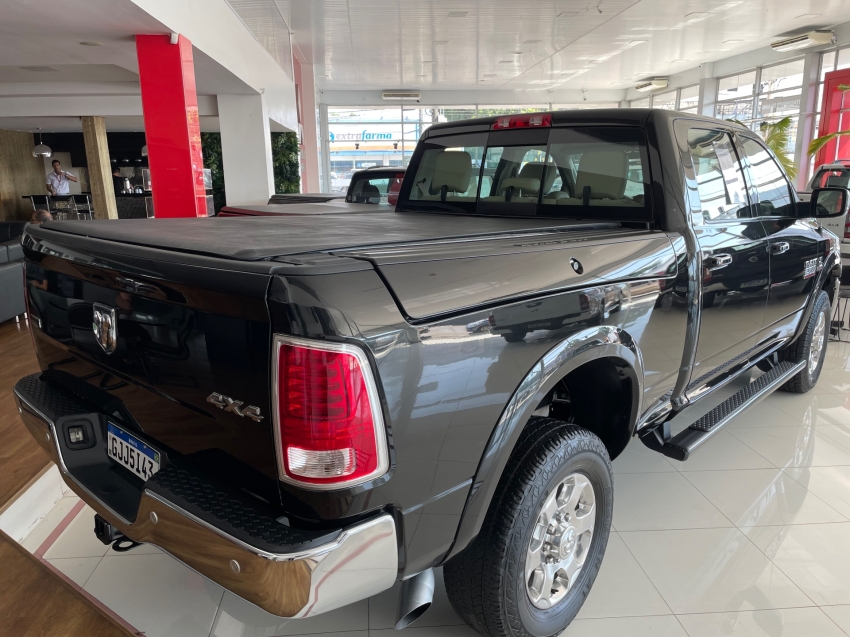 dodge ram 2500 laramie 6.7 tdi cd 4x4 5.0 diesel 4p automatico 2018