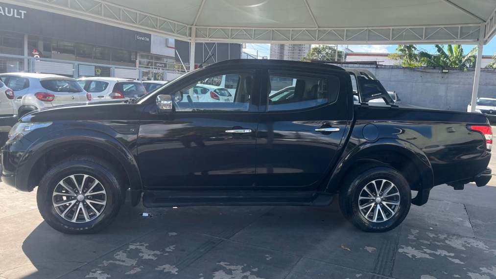 mitsubishi l200 triton 2.4 16v turbo diesel sport hpe-s cd 4p 4x4 automatico 2020
