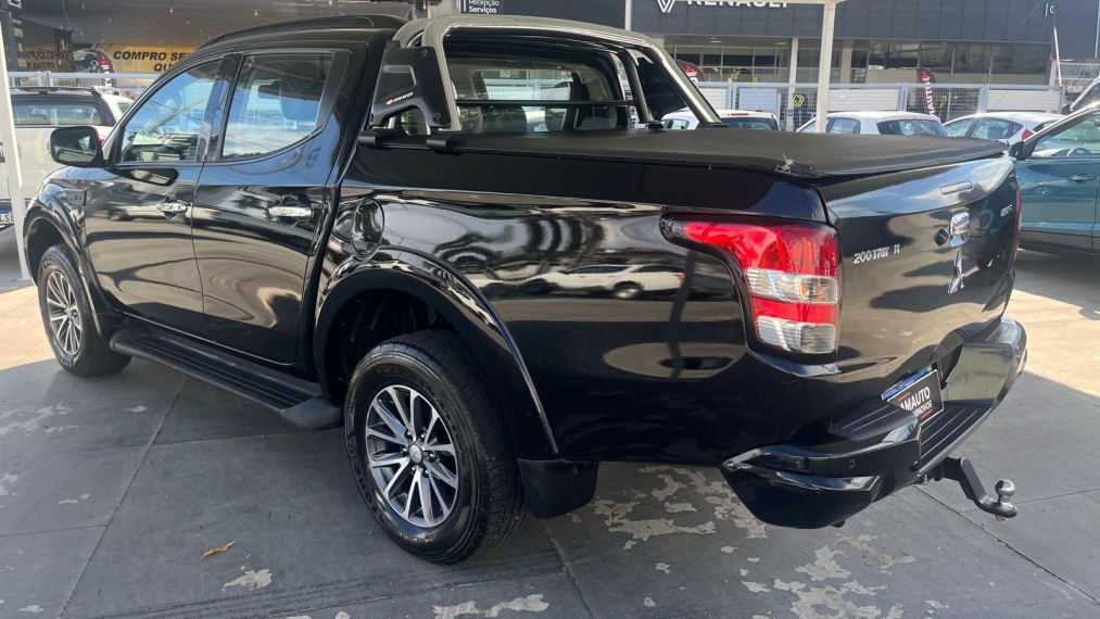 mitsubishi l200 triton 2.4 16v turbo diesel sport hpe-s cd 4p 4x4 automatico 2020