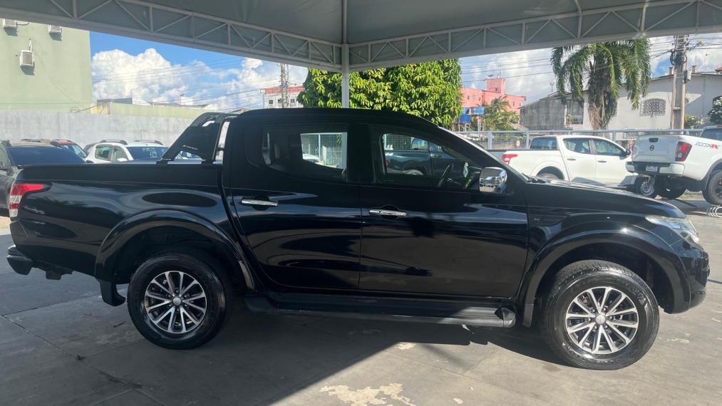 mitsubishi l200 triton 2.4 16v turbo diesel sport hpe-s cd 4p 4x4 automatico 2020