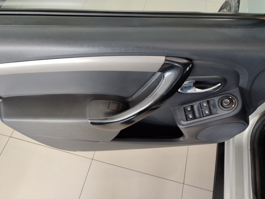 renault duster oroch expression 1.6 16v flex 4p manual 2016 renault duster oroch expression 1.6 16v flex 4p manual 2016