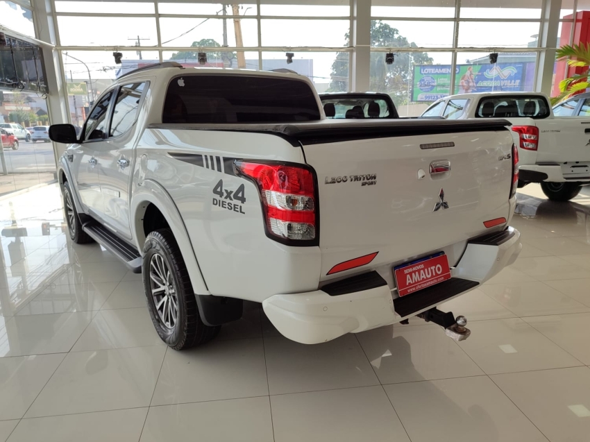 mitsubishi l200 triton sport hpe-s 2.4 cd diesel 4p automatico 2020 mitsubishi l200 triton sport hpe-s 2.4 cd diesel 4p automatico 2020