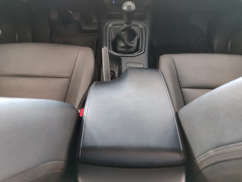 toyota hilux cd 4x4 2.8 diesel 4p manual 2021 toyota hilux cd 4x4 2.8 diesel 4p manual 2021