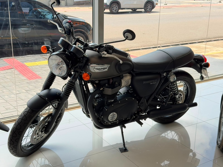 triumph bonneville t100 black gasolina manual 2020/20.