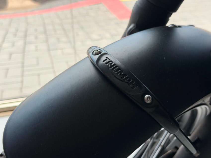 triumph bonneville t100 black gasolina manual 2020/20.7