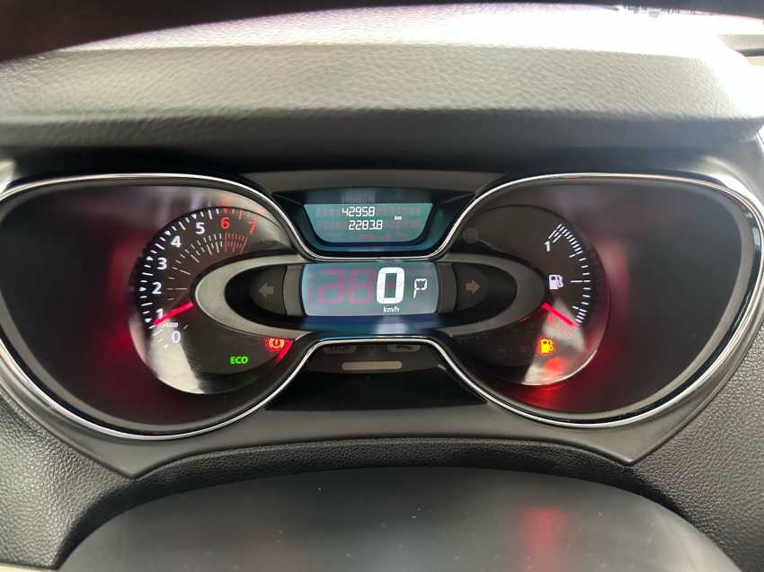 renault captur 2.0 16v hi-flex intense automatico flex 4p 2020