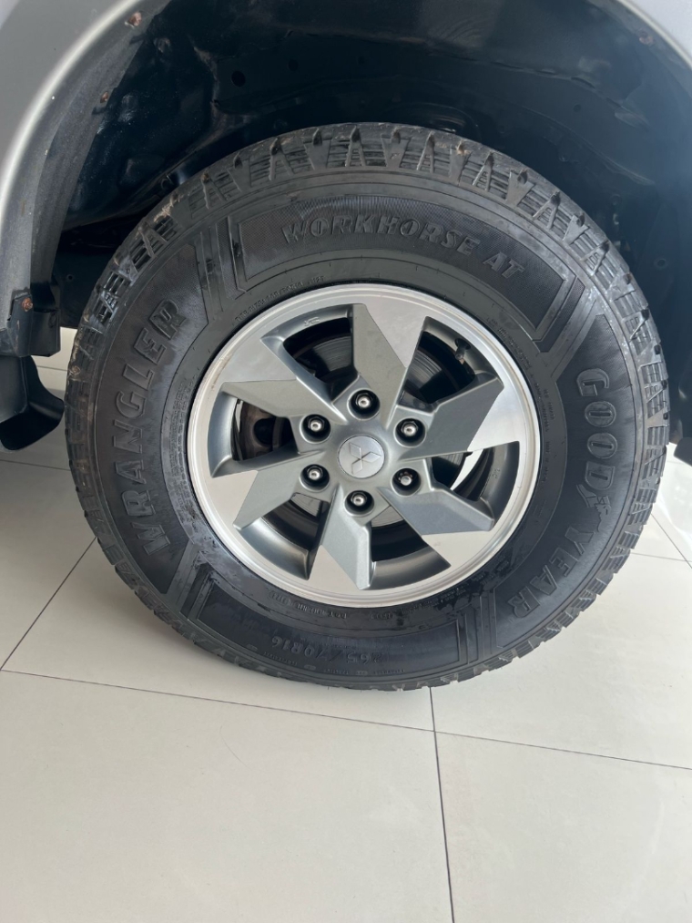 mitsubishi l200 triton 2.4 16v turbo diesel sport hpe cd 4p 4x4 automatico 2019