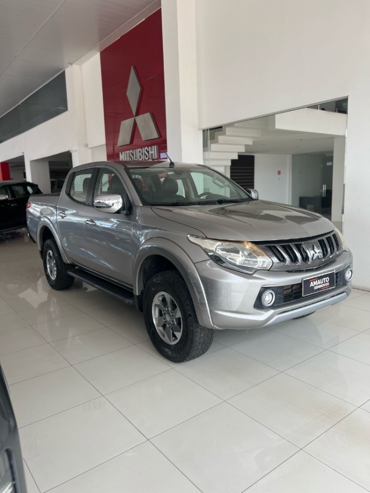 mitsubishi l200 triton 2.4 16v turbo diesel sport hpe cd 4p 4x4 automatico 2019