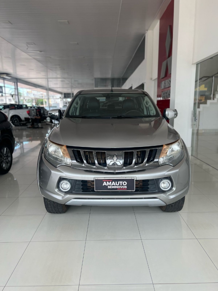 mitsubishi l200 triton 2.4 16v turbo diesel sport hpe cd 4p 4x4 automatico 2019