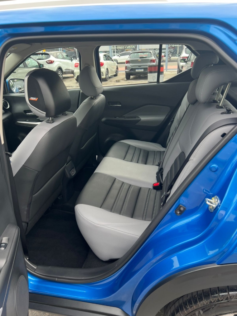 nissan kicks 1.6 16v flexstart exclusive xtronic flex 4p automatico 2024