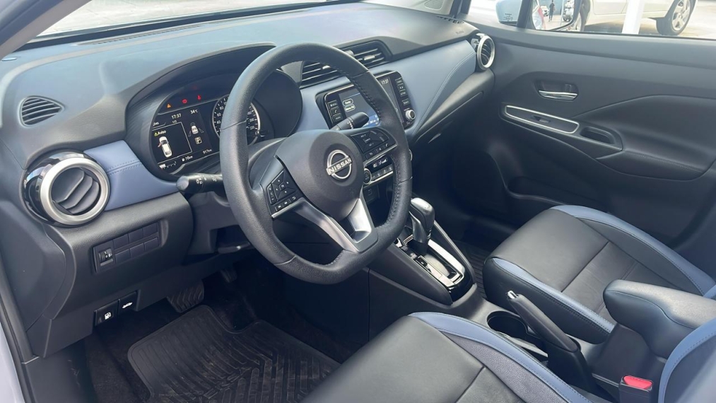 nissan versa 1.6 16v flex exclusive xtronic 4p automatico 2025