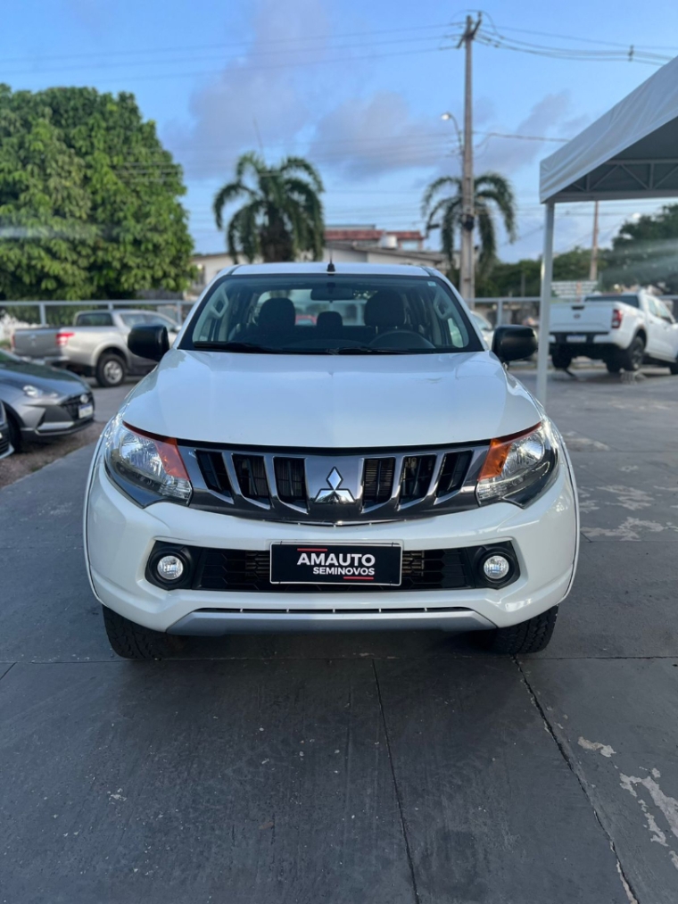 mitsubishi l200 triton 2.4 16v turbo diesel sport gls cd 4p 4x4 automatico 2024