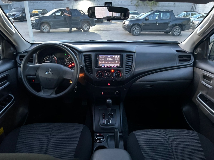 mitsubishi l200 triton 2.4 16v turbo diesel sport gls cd 4p 4x4 automatico 2024