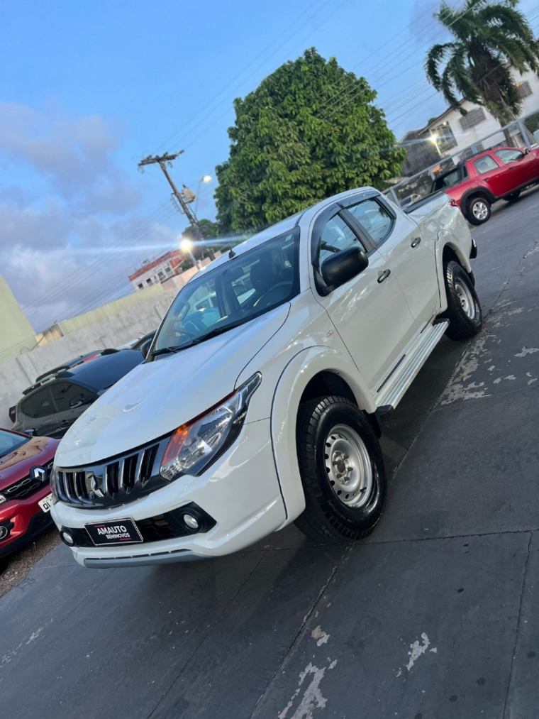 mitsubishi l200 triton 2.4 16v turbo diesel sport gls cd 4p 4x4 automatico 2024 mitsubishi l200 triton 2.4 16v turbo diesel sport gls cd 4p 4x4 automatico 2024