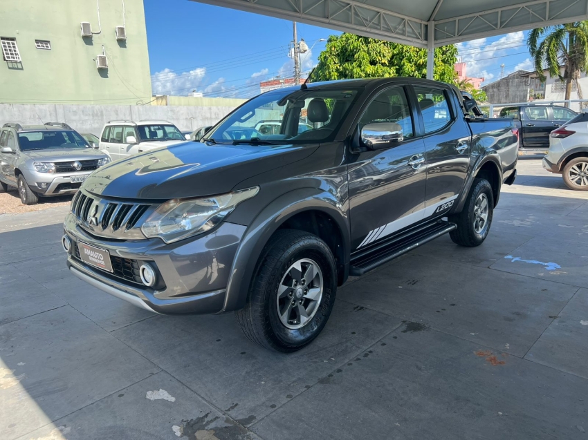 mitsubishi l200 triton 2.4 16v turbo diesel sport hpe cd 4p 4x4 automatico 2019 mitsubishi l200 triton 2.4 16v turbo diesel sport hpe cd 4p 4x4 automatico 2019
