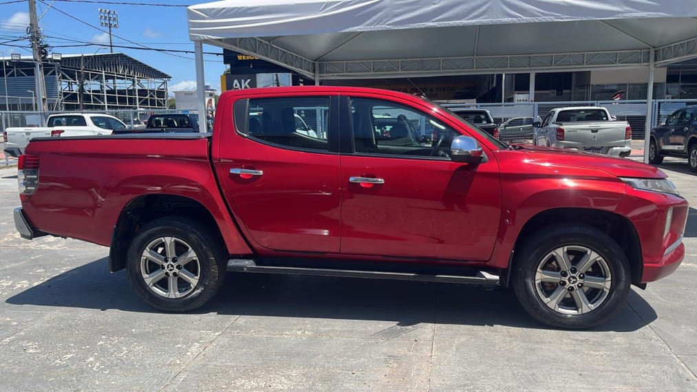 mitsubishi l200 triton 2.4 16v turbo diesel sport hpe cd 4p 4x4 automatico 2022