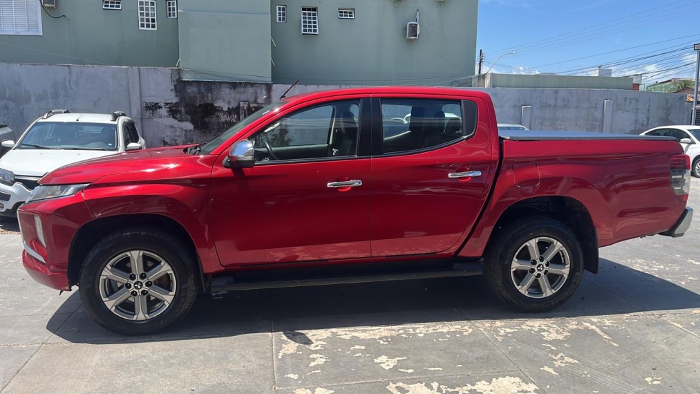 mitsubishi l200 triton 2.4 16v turbo diesel sport hpe cd 4p 4x4 automatico 2022