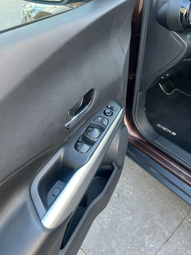 nissan kicks 1.6 16v flexstart sl 4p xtronic flex automatico 2021