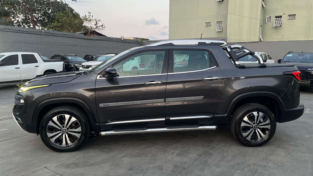 fiat toro 1.3 turbo 270 flex volcano at6 4p automatico 20233