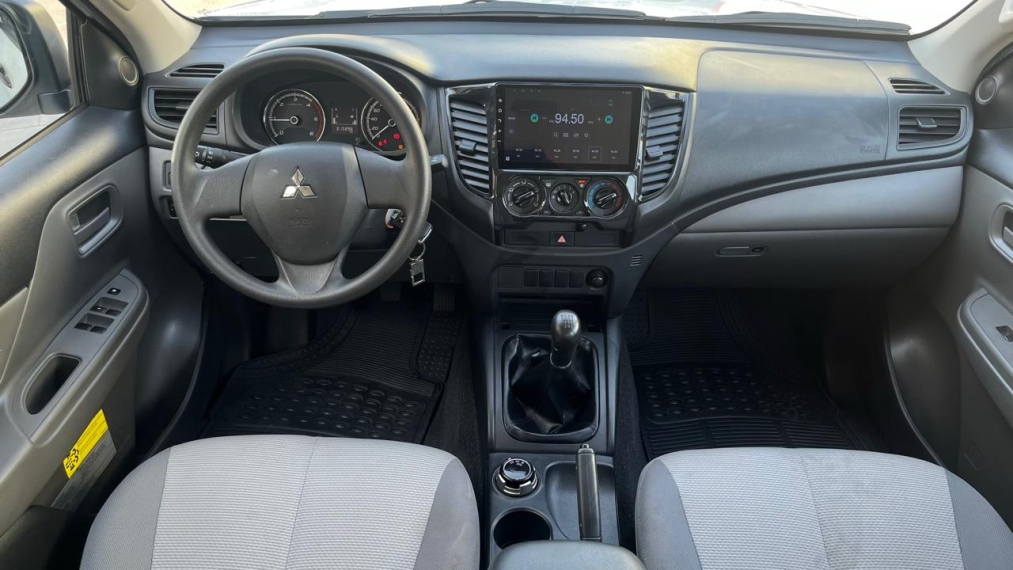 mitsubishi l200 triton 2.4 16v turbo diesel gl cd 4x4 manual 4p 202511