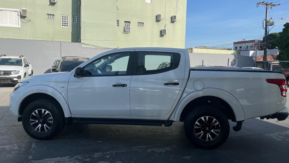 mitsubishi l200 triton 2.4 16v turbo diesel gl cd 4x4 manual 4p 20258