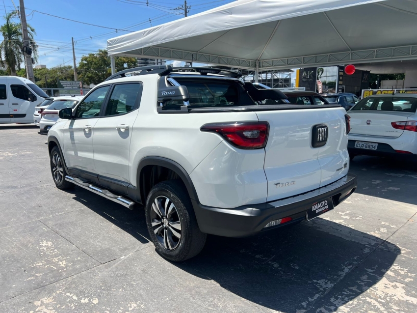 fiat toro 1.3 turbo 270 flex freedom at6 4p automatico 20232