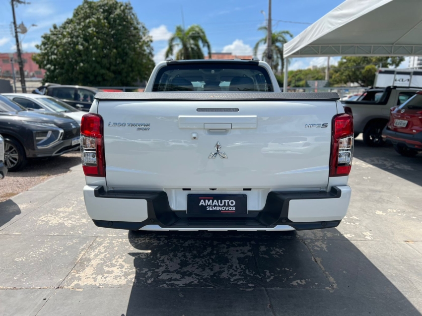 mitsubishi l200 triton 2.4 16v turbo diesel sport hpe-s cd 4p 4x4 automatico 20243