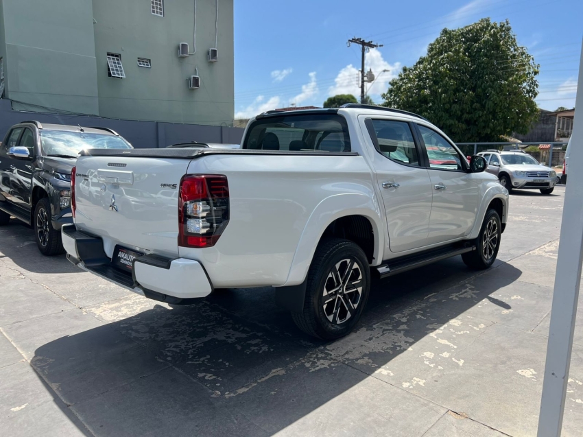 mitsubishi l200 triton 2.4 16v turbo diesel sport hpe-s cd 4p 4x4 automatico 20245