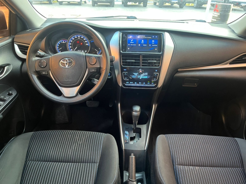 toyota yaris 1.3 16v flex xl plus tech multidrive 5p automatico 20205