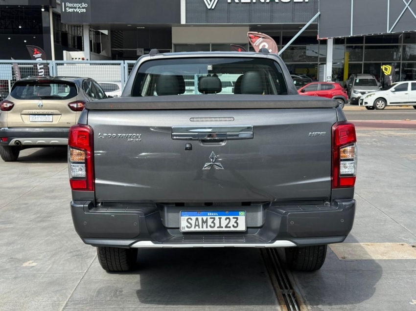 mitsubishi l200 triton 2.4 turbo diesel 4x4 at sport hpe 4p automatico 20243