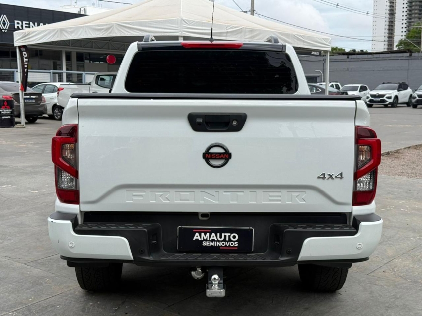 nissan frontier 2.3 16v turbo diesel pro4x cd 4x4 automatico 2.4 4p 20231