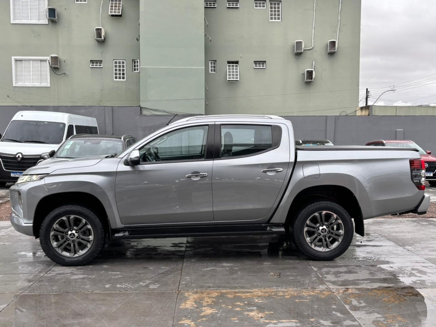 mitsubishi l200 triton 2.4 16v turbo diesel sport hpe cd 4p 4x4 automatico 20212