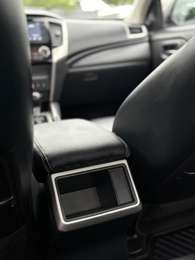 mitsubishi l200 triton 2.4 16v turbo diesel sport hpe cd 4p 4x4 automatico 202112