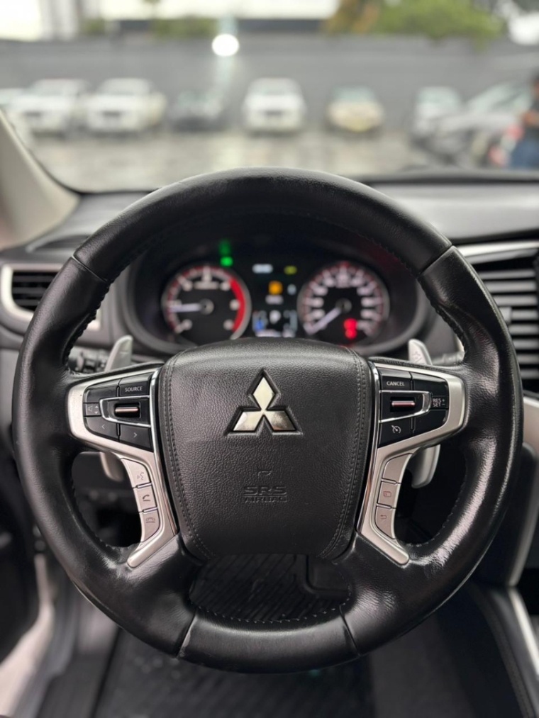 mitsubishi l200 triton 2.4 16v turbo diesel sport hpe cd 4p 4x4 automatico 20218