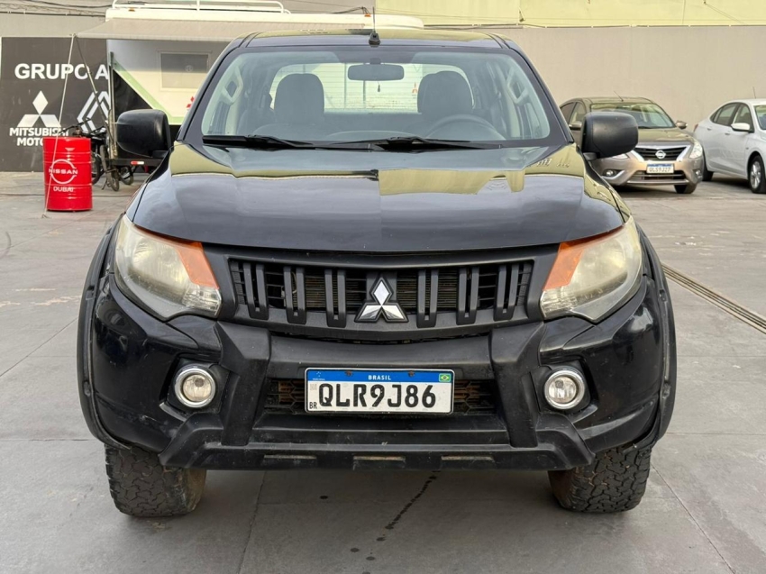 mitsubishi l200 triton 2.4 16v turbo diesel sport glx cd 4p 4x4 manual 2.0 2020