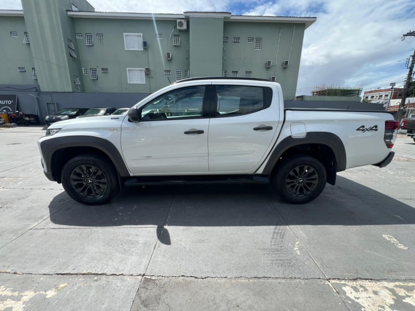 mitsubishi l200 triton 2.4 16v turbo diesel sport gls cd 4p 4x4 automatico 20242