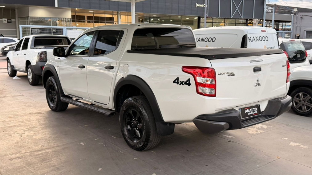 mitsubishi l200 triton 2.4 16v turbo diesel outdoor gls cd 4x4 automatico 4p 20223